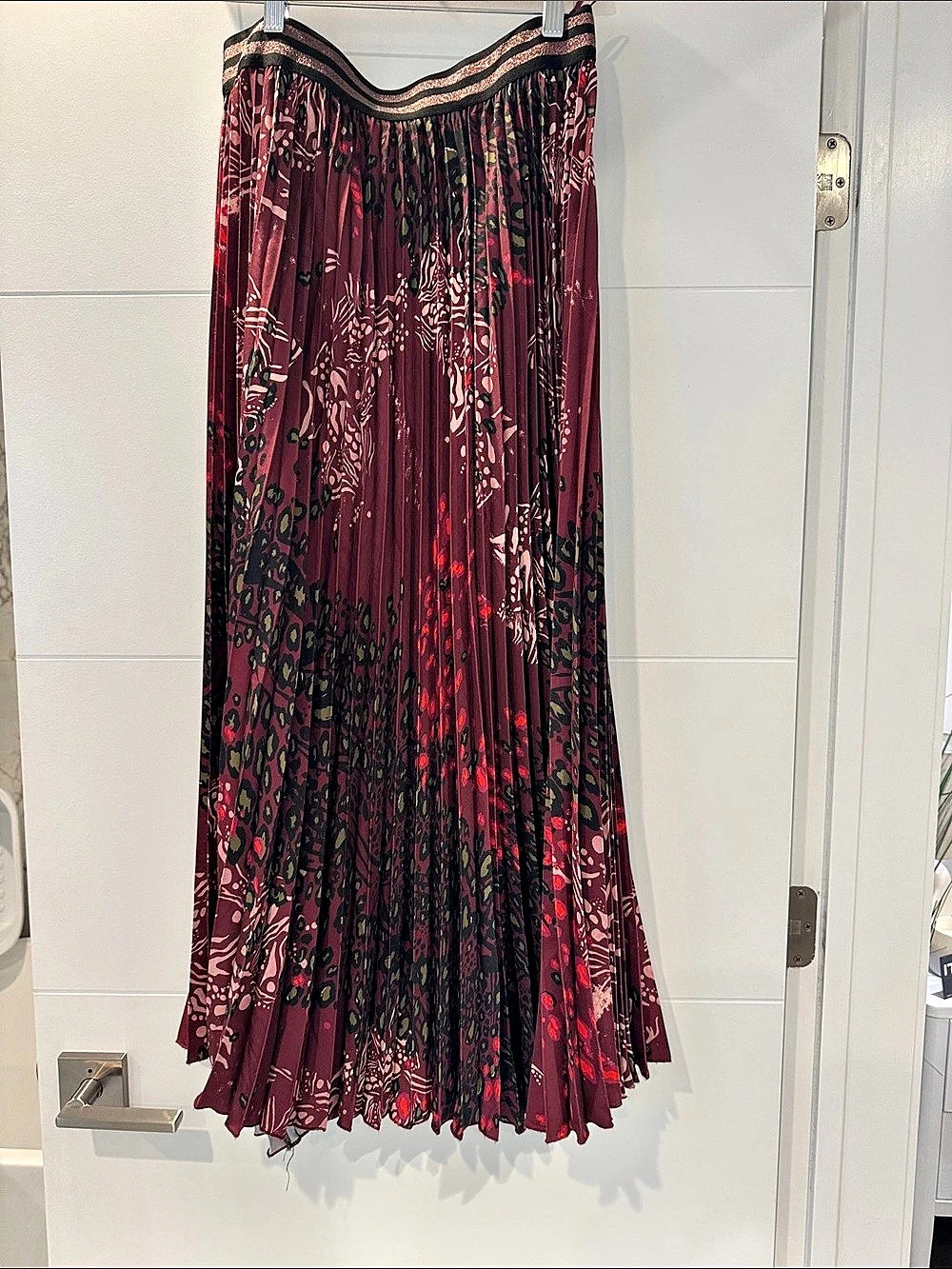 Floral Pleated Maxi Skirt in Burgundy & Black Size XL Legally Red